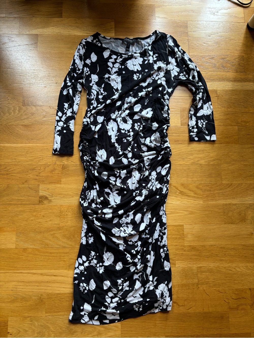 Isabella Oliver Black and White Floral Ruched Maxi Dress
